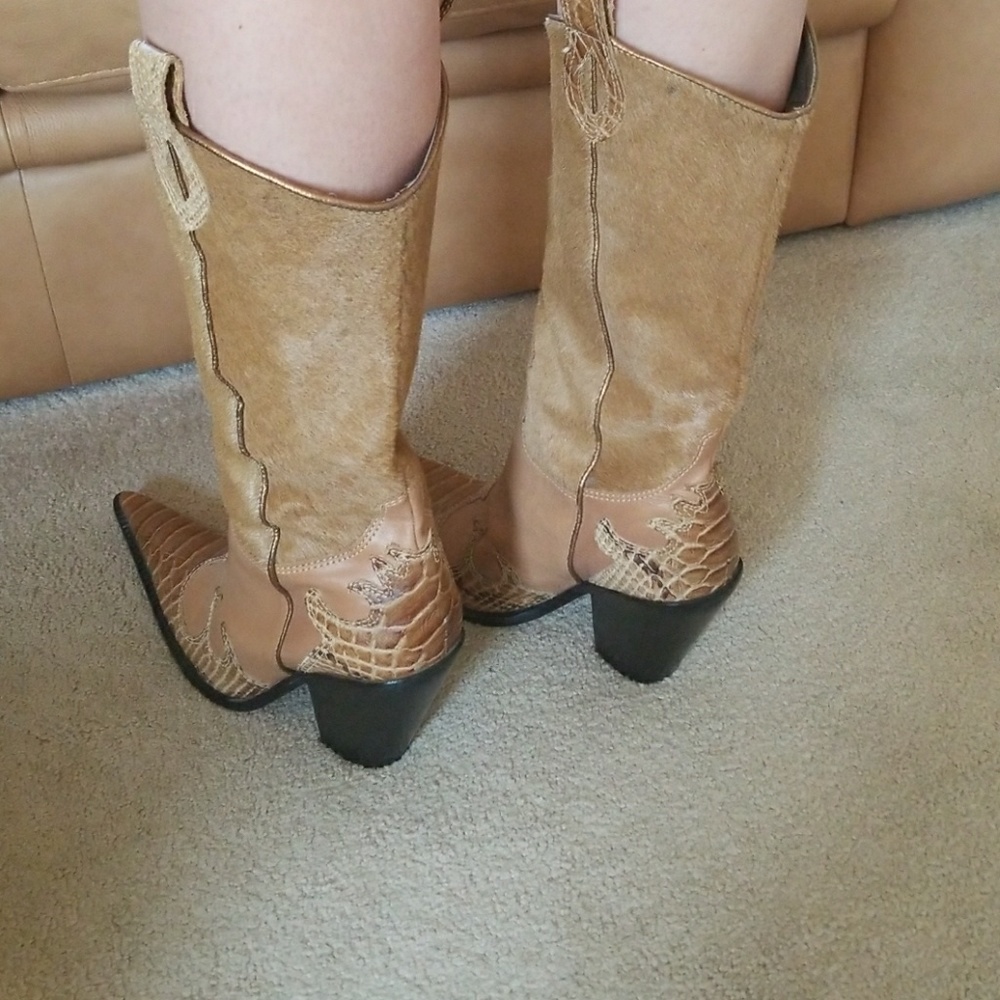 Stunning Tan Pony Hair Cow Girl Boots - Picture 2 of 5